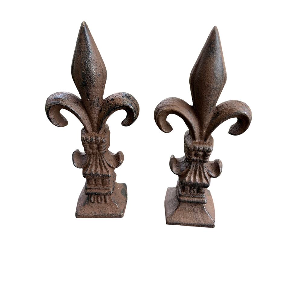 Ornate Cast Iron Fence/ bookend Finial Fleur De Lis- 7 1/2” tall- Not vintage